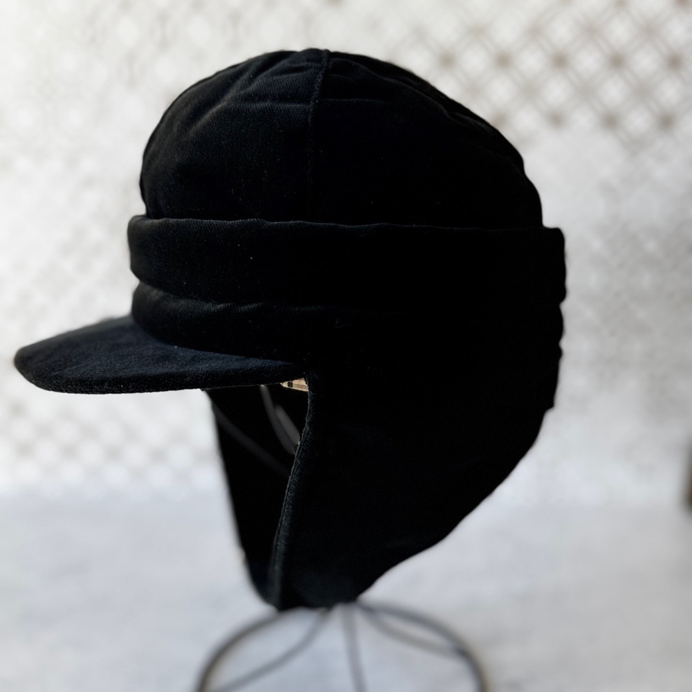 Burberrys Black Velvet Winter Hat cap with Flaps and Plaid Lining Ladies VINTAGE